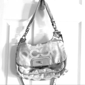 Coach crossbody. Pink lining